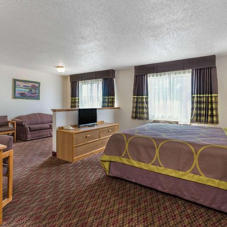 Hotel Super 8 By Wyndham Fountain Exterior foto
